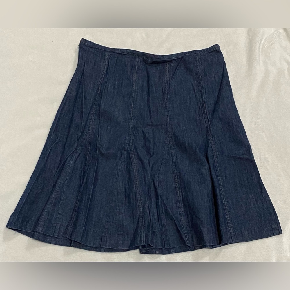 Denim skirt.    Like new!
